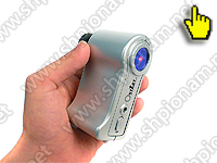 Оптический обнаружитель камер Филин в руке